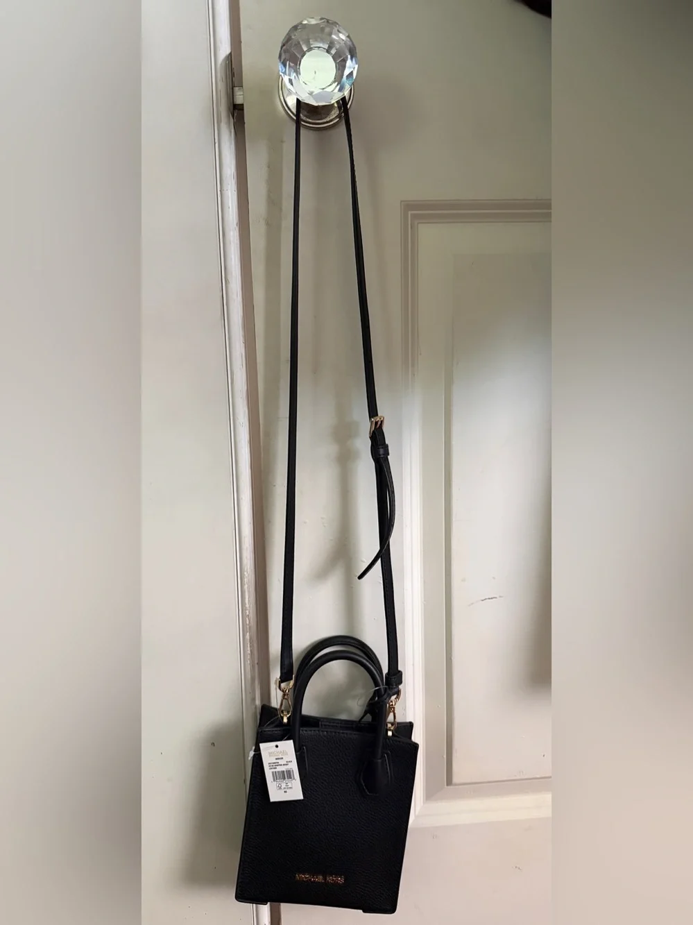 Black Leather Crossbody Bag with Adjustable Strap